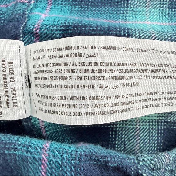 Hollister size Medium Teal Blue Plaid Long Sleeve Button Down Flannel Shirt - Picture 12 of 12